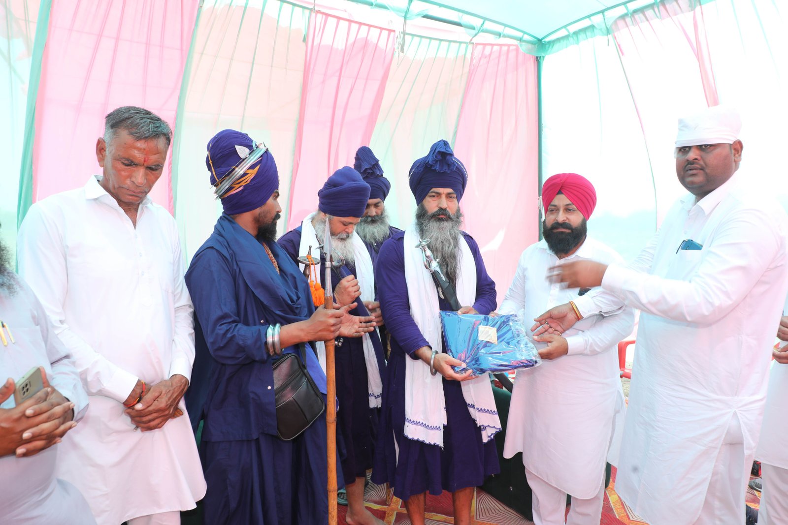 Religious leaders at foundation ceremony